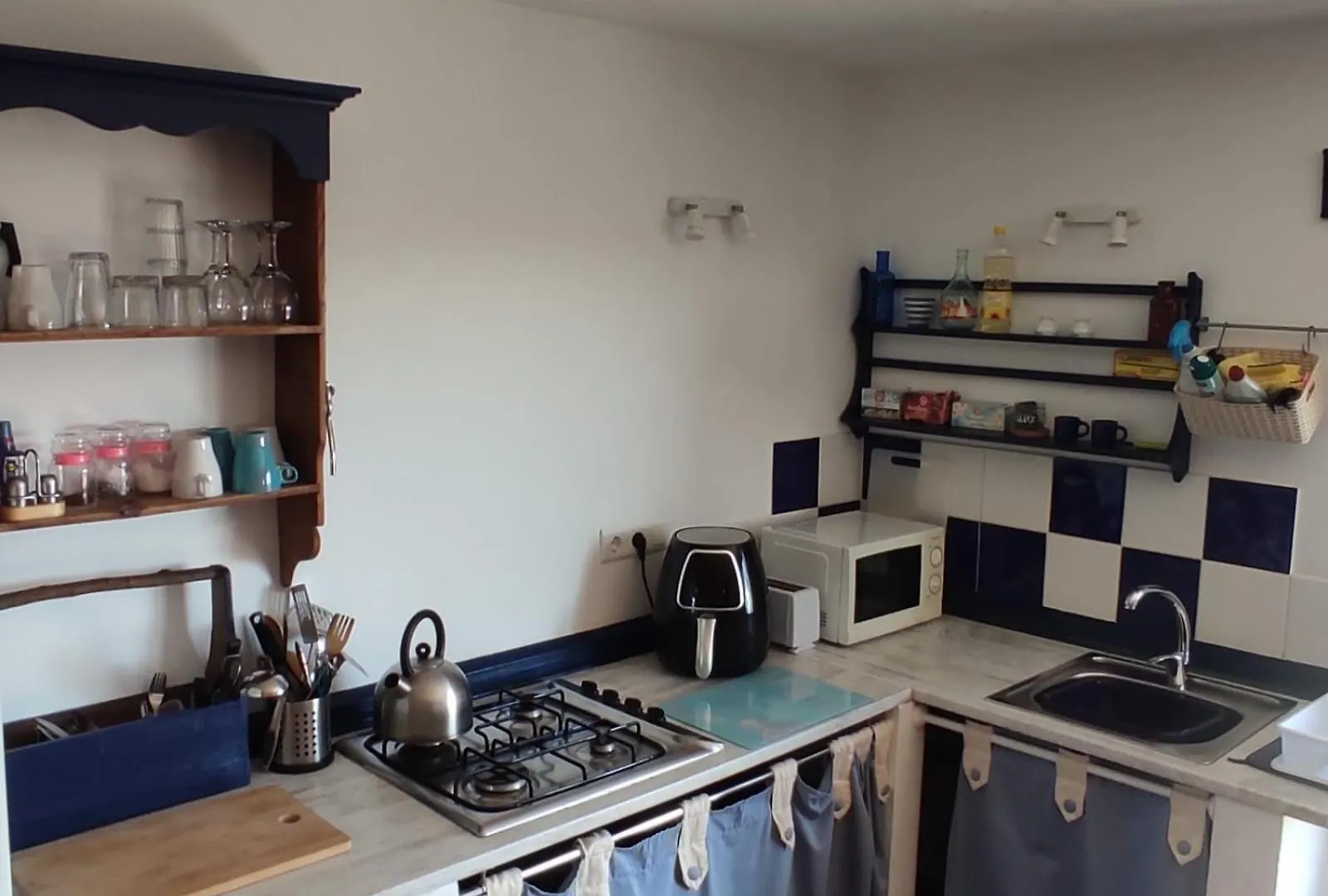 Vine Ridge Studio And Apartment Comares
