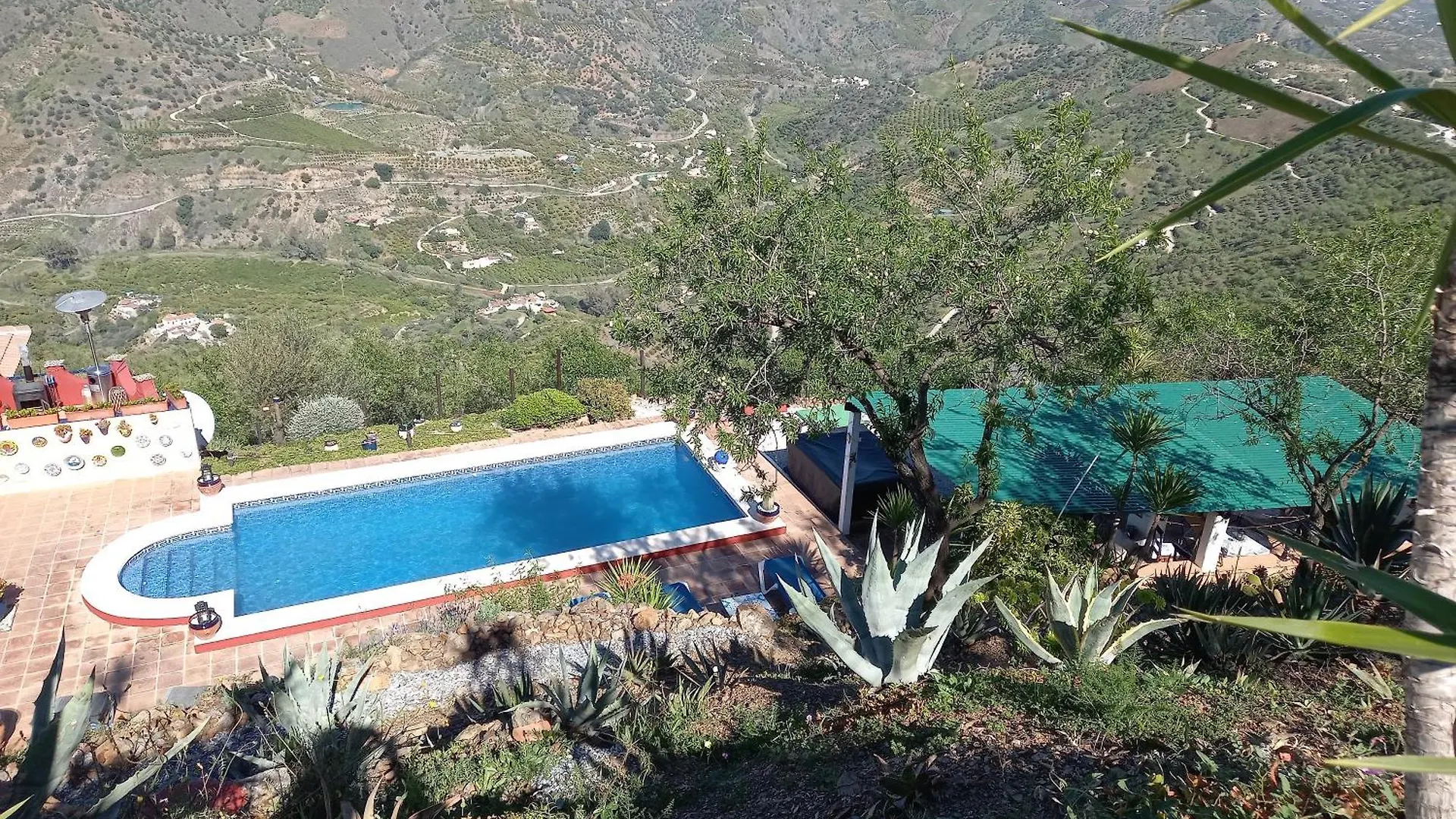 Vine Ridge Studio And Apartment Comares