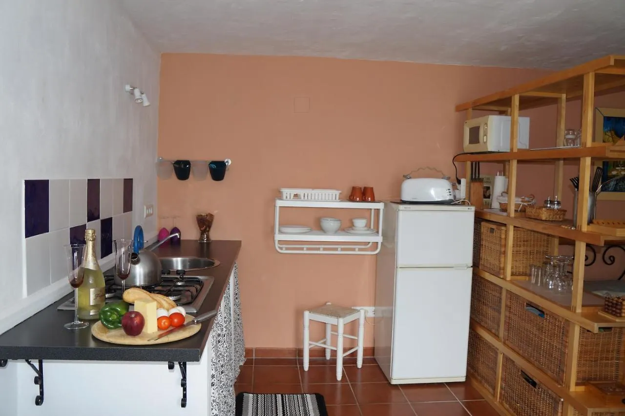 Vine Ridge Studio And Apartment Comares